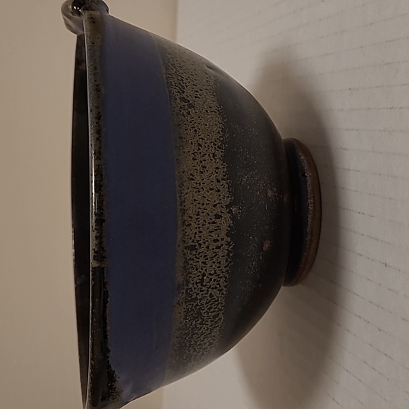 Handmade Signed Pottery Bowl - Picture 15 of 15